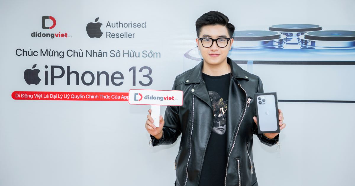 Hot Tiktoker Vũ Phương đến cửa hàng Di Động Việt để nâng cấp iPhone 13 Pro Max mới