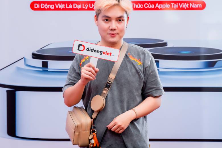 Bảo Bảo - Tiktoker Càn Quét Sài Gòn lên đời iPhone 13 Pro Max tại Di Động Việt