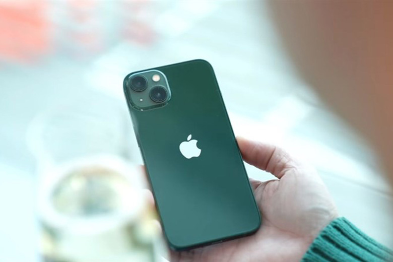 iPhone 13 màu xanh lá