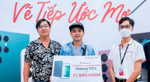 Chúc mừng khách hàng trúng thưởng chương trình quay số may mắn trúng Galaxy S22 giá 0Đ khi mua hàng vào đêm mở bán 03.03