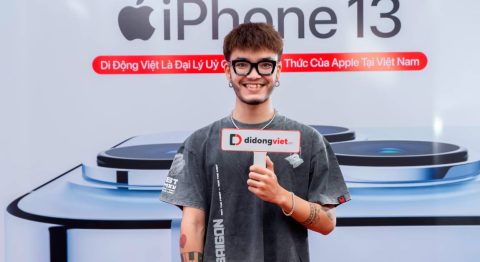 Rapper Killic trải nghiệm lần đầu sắm iPhone 13 Pro Max ở cửa hàng Di Động Việt