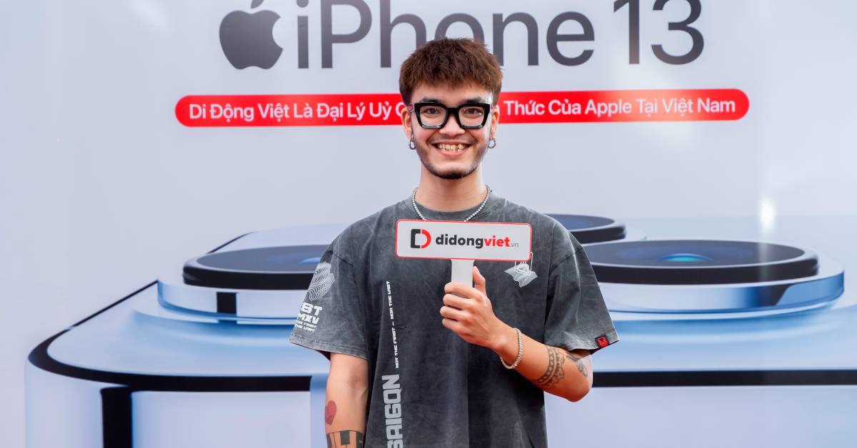 Rapper Killic trải nghiệm lần đầu sắm iPhone 13 Pro Max ở cửa hàng Di Động Việt