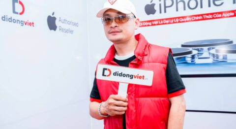 Rapper LCKing lên đời iPhone 13 Pro Max tại Di Động Việt Rapper LCKing lên đời iPhone 13 Pro Max tại Di Động Việt