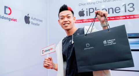 Rapper Night T sắm iPhone 13 Pro Max tại Di Động Việt Rapper Night T sắm iPhone 13 Pro Max tại Di Động Việt