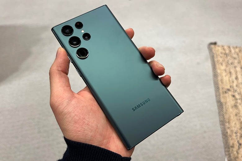 Samsung Galaxy S22 Ultra màu xanh lá
