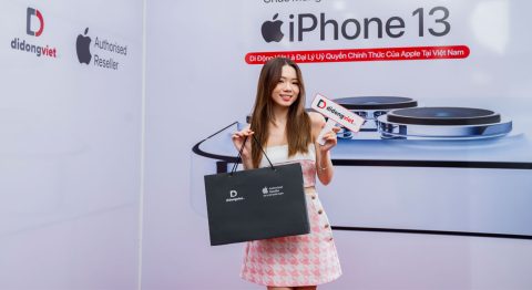 Nữ tiếp viên hàng không hot Tiktok: Trương Nhã Dinh sắm iPhone 13 Pro Max tại Di Động Việt Nữ tiếp viên hàng không hot nhất Tiktok: Trương Nhã Dinh sắm iPhone 13 Pro Max tại Di Động Việt