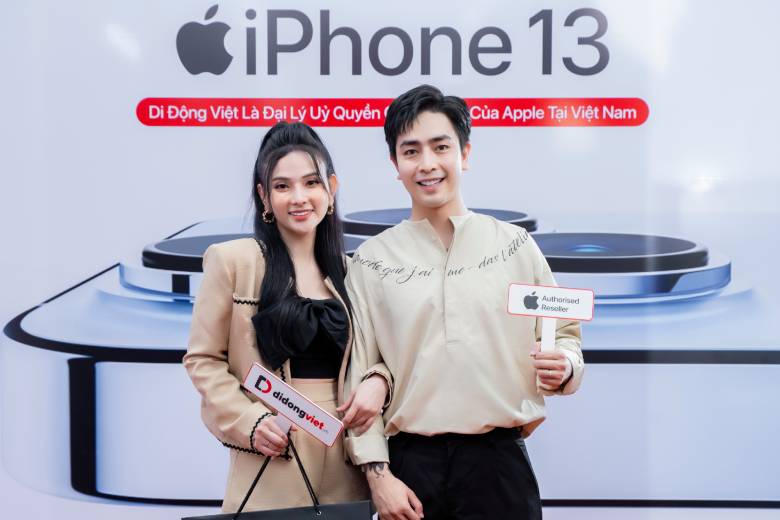 Vợ chồng ca sĩ Thu Thủy tiếp tục sắm iPhone 13 Pro Max tại Di Động Việt 4 Vợ chồng ca sĩ Thu Thủy tiếp tục sắm iPhone 13 Pro Max tại Di Động Việt