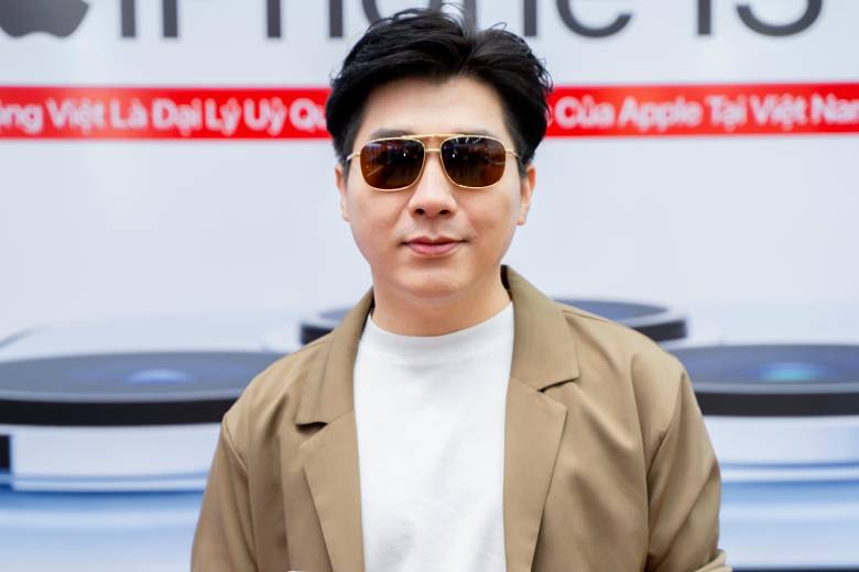 MC Minh Tuấn trade-in lên đời iPhone 13 Pro Max tại Di Động Việt