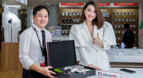 Nhan sắc ngày càng thăng hạng của người đẹp Kinh Bắc Nguyễn Ngọc Nữ khi đến Di Động Việt sắm iPhone 13 Pro Max