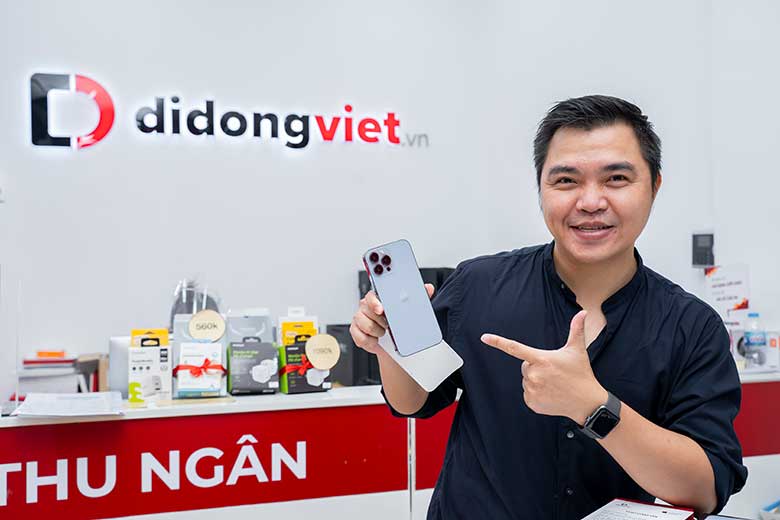 Ca sĩ Lê Minh MTV tiếp tục chọn Di Động Việt để lên đời iPhone 13 Pro Max mới