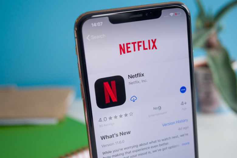 Apple mua lại Netflix