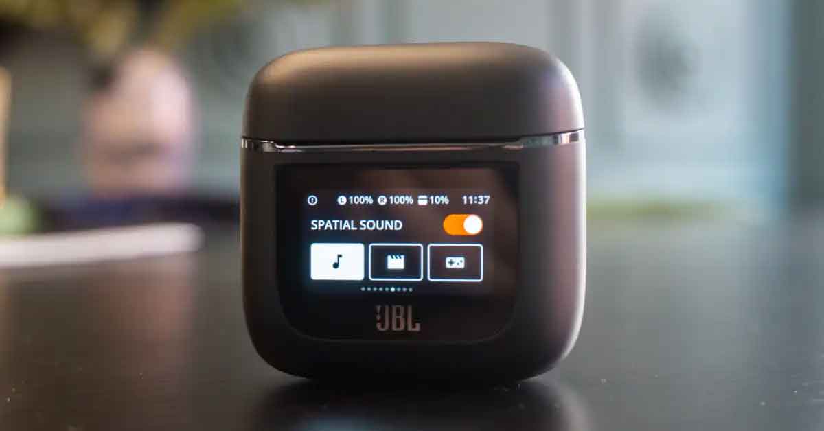 JBL ra mắt JBL Tour Pro 2: tai nghe không dây với hộp sạc màn hình cảm ứng độc đáo