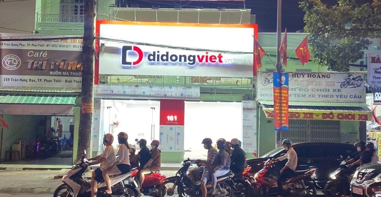 Di Động Việt chuẩn bị khai trương cửa hàng tại 161 Trần Hưng Đạo, Phan Thiết, Bình Thuận. Ưu đãi cực khủng tổng trị giá hơn 50 triệu đồng. Duy nhất 24.09 cam kết bán giá rẻ nhất