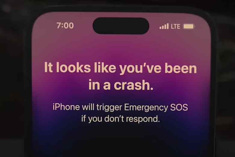 car crash trên iPhone 14 Pro Max