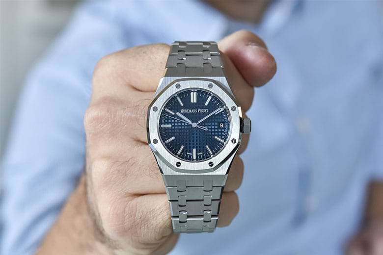 Dwatch Luxury chia sẻ những lưu ý quan trọng khi mua đồng hồ replica cao cấp