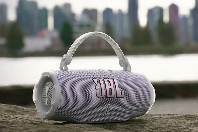 jbl là của hãng nào