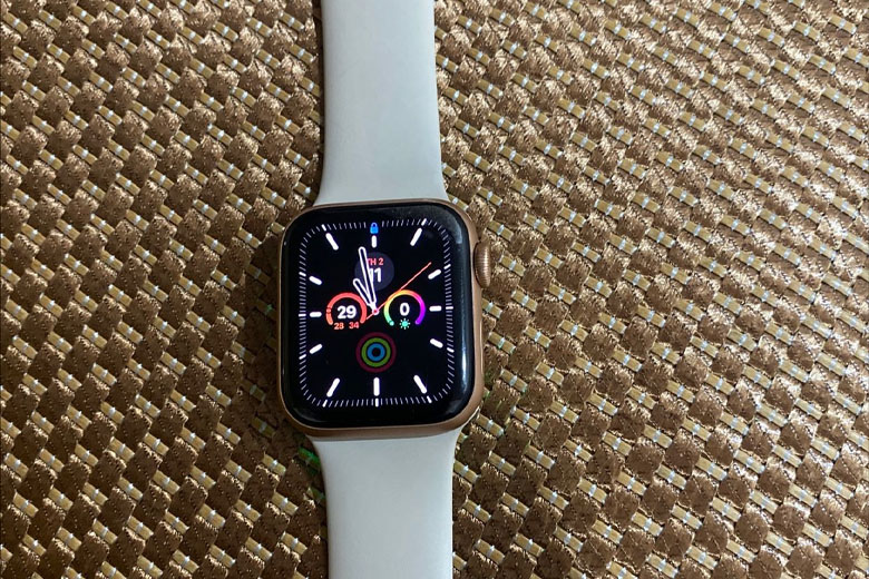 So sánh Apple Watch SE 2 và Apple Watch 7
