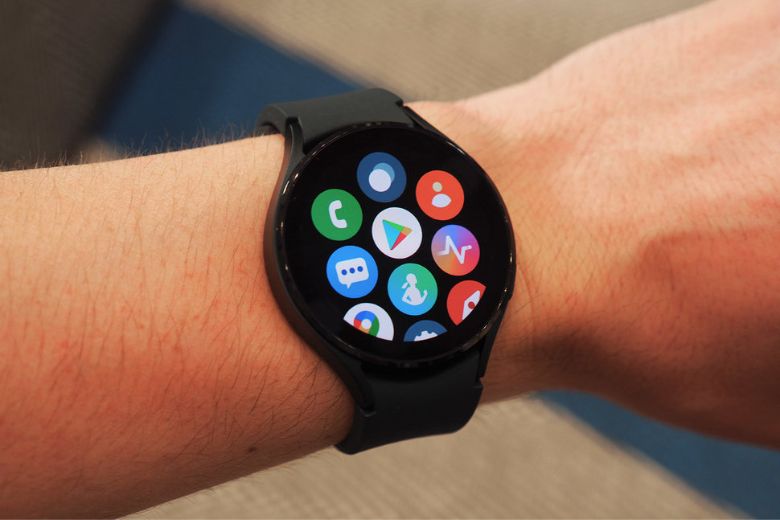 so sánh Xiaomi Watch S1 Active và Galaxy Watch 4