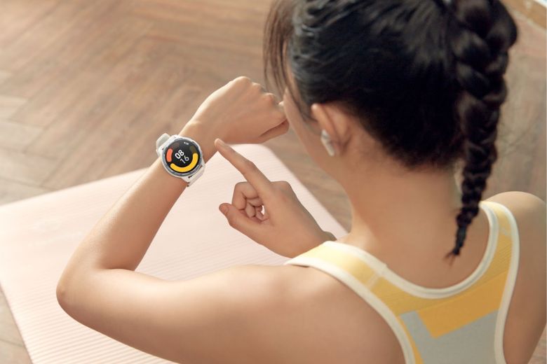 so sánh Xiaomi Watch S1 Active và Galaxy Watch 4