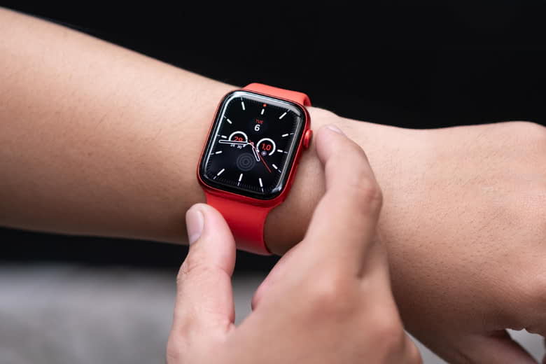 So sánh Apple Watch SE 2 và Apple Watch 8
