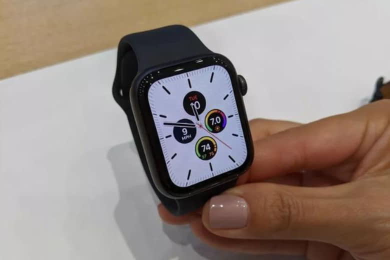 So sánh Galaxy Watch 5 với Apple Watch Series 5