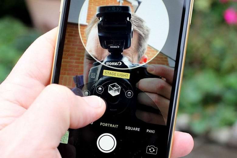 Chỉnh Camera của iPhone 14 Pro Max đưa photography lên một tầm cao mới với độ phân giải cao hơn, khả năng chụp ảnh xóa phông đẹp mắt và những tính năng chuyên nghiệp khác. Hãy sử dụng iPhone 14 Pro Max để đưa những bức ảnh của bạn lên một tầm cao mới.