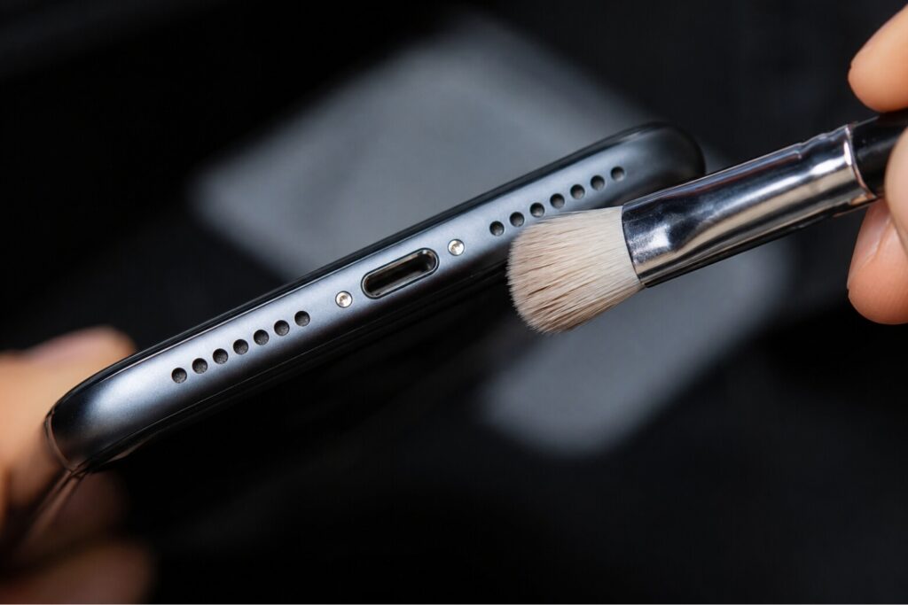 Khắc phục loa iPhone bị nhỏ: Quy trình chẩn đoán và vệ sinh an toàn tại nhà 7 loa iphone bị nhỏ