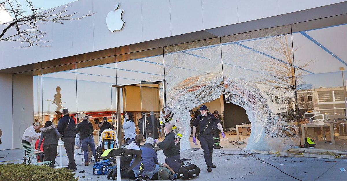 Vụ án xe hơi nghiêm trọng ở Apple Store Massachusetts chỉ là một ‘tai nạn’