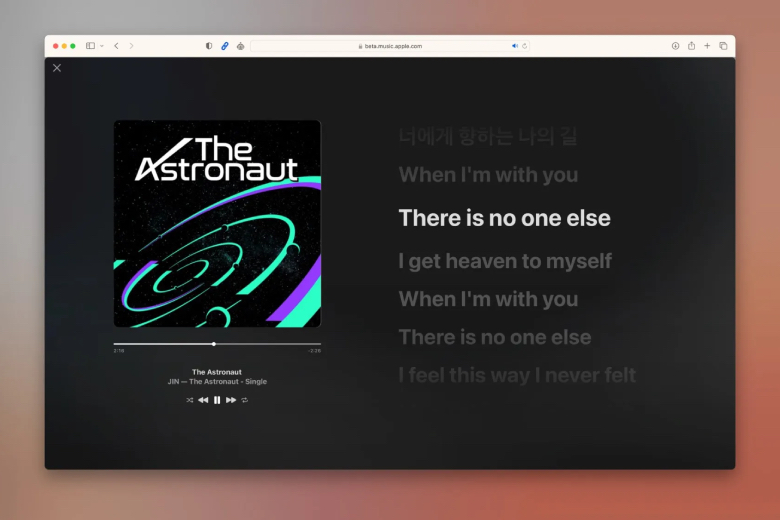 Apple đang thử nghiệm lời bài hát trên Apple Music bản Web
