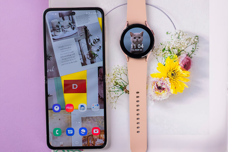 So sánh Galaxy Watch 4 vs Fitbit Charge 5