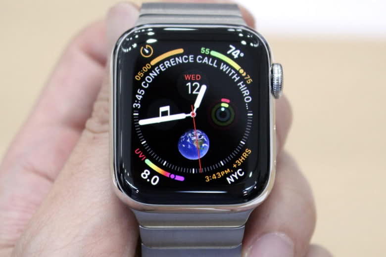 So sánh Galaxy Watch 5 vs Apple Watch Series 8