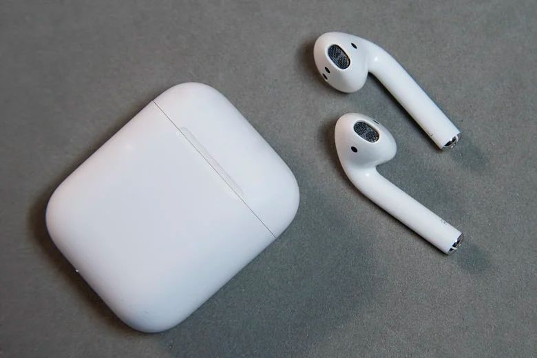 so sánh Marshall Minor 3 và Airpods 2 