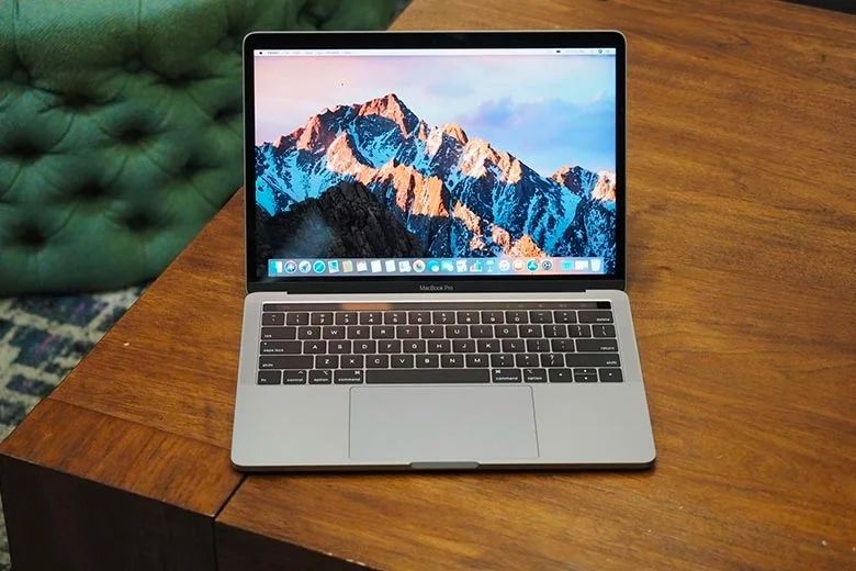So sánh MacBook Air M1 và MacBook Pro 2019