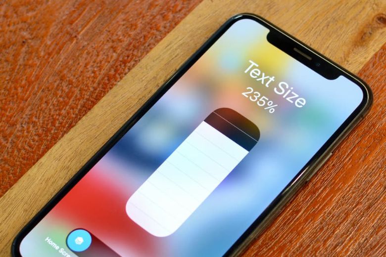 Vì sao nên điều chỉnh cỡ chữ trên iPhone?