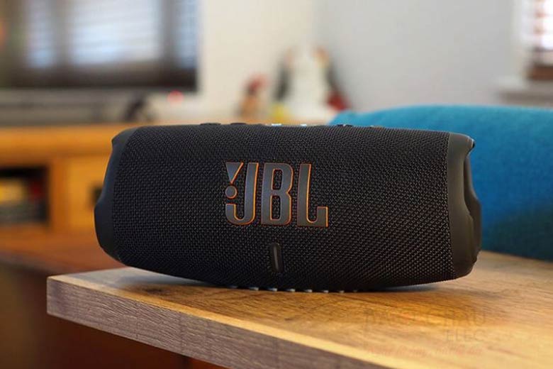 đánh giá loa JBL Charge 5