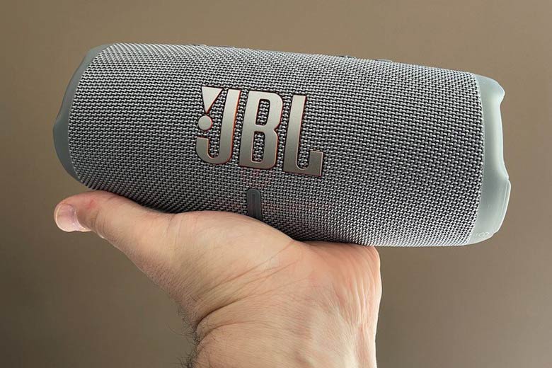 đánh giá loa JBL Charge 5