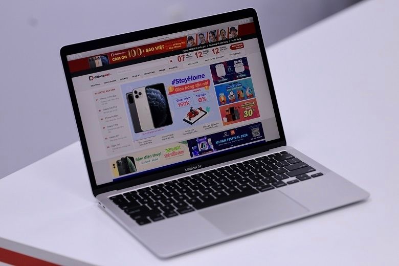 so sánh MacBook Air M1 và Dell XPS 13