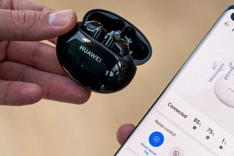 So sánh tai nghe Huawei FreeBuds 5i vs 4i: Sự cải tiến đáng tiền 12 Huawei Freebuds 4i