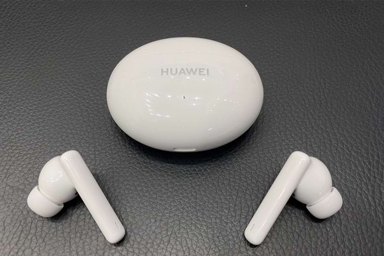 So sánh tai nghe Huawei FreeBuds 5i vs 4i: Sự cải tiến đáng tiền 14 Huawei FreeBuds 4i màu trắng