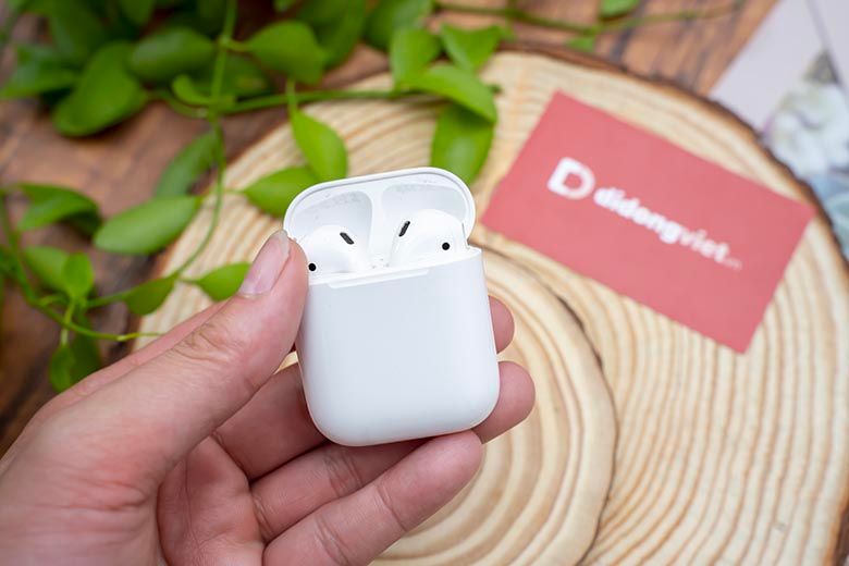 Cách sạc AirPods
