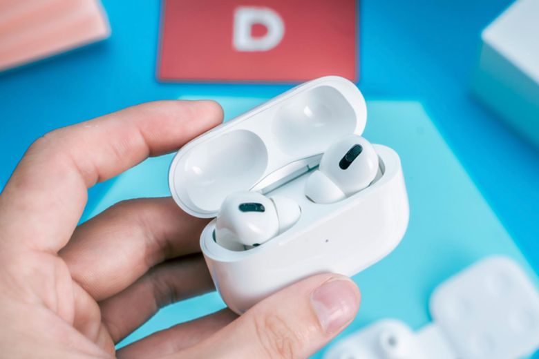 Cách sạc AirPods
