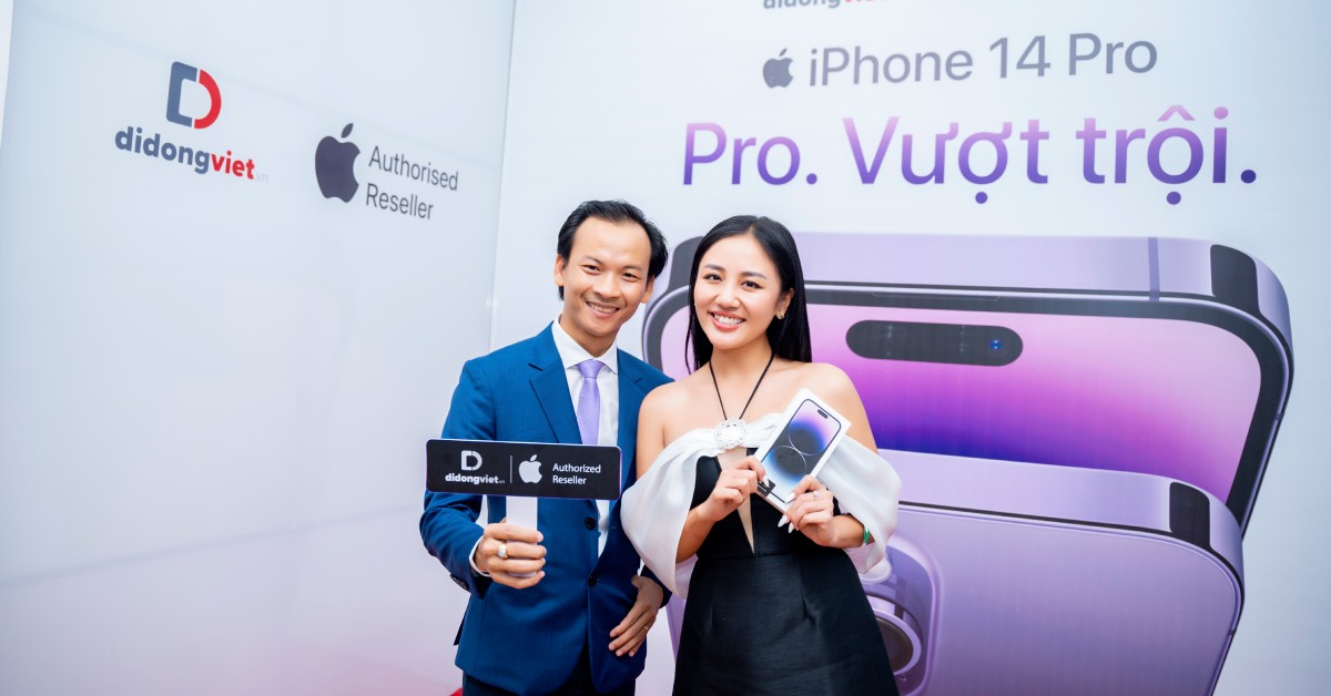 Ca sĩ Văn Mai Hương lên đời iPhone 14 Pro Max tại Di Động Việt