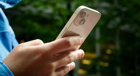 iPhone 13 là chiếc smartphone bán chạy nhất năm 2022