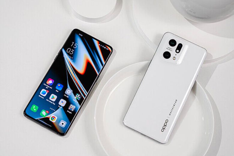 OPPO Find X5 Pro và iPhone 14 Pro Max