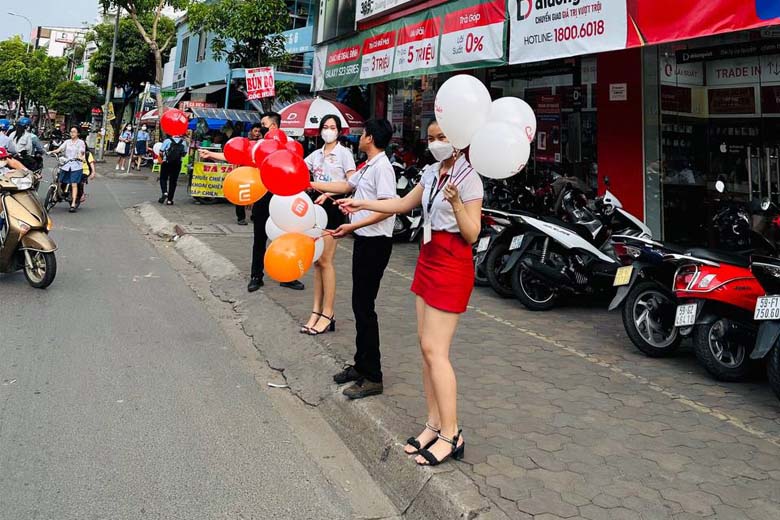 Cửa hàng điện thoại Di Động Việt 385 Quang Trung