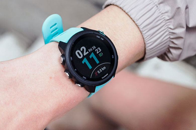 Trên tay đồng hồ Garmin