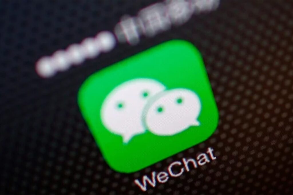 Hướng dẫn cách tải WeChat, đăng ký và vượt ải quét mã QR 13 WeChat không có sao lưu đám mây, dữ liệu nhanh đầy nên nên dùng máy 256GB.