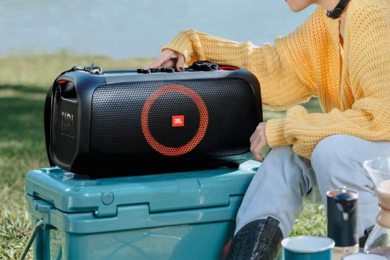 jbl charge 4 vs partybox on the go
