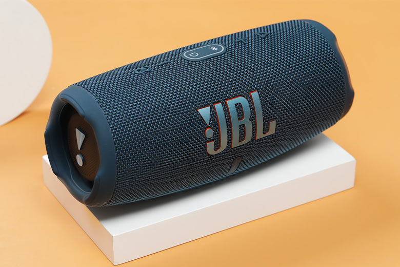 JBL Pulse 5 vs Charge 5
