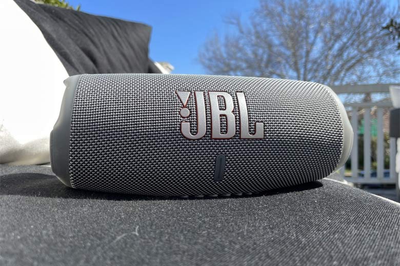 JBL Pulse 5 vs Charge 5
